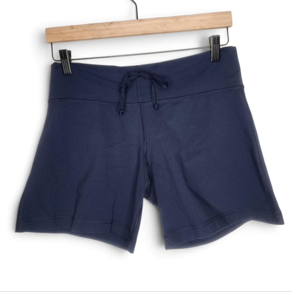 Lululemon 5.5" Drawstring Waist Shorts in Navy Size 8